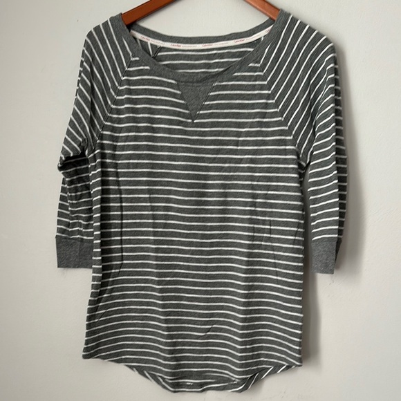 💚10 Calvin Klein Performance Pullover Gray White Stripe Shirt 3/4 Sleeve M - Picture 1 of 7